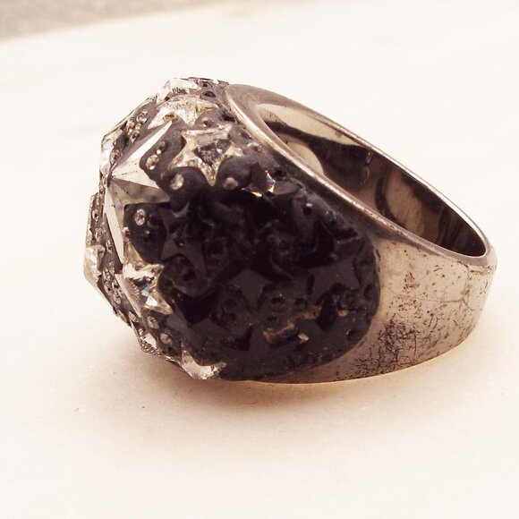 SWAROVSKI BLACK, GUNMETAL & CLEAR CRYSTALS "STARS STARS STARS" DOME SZ8 RING 25 - Picture 2 of 6